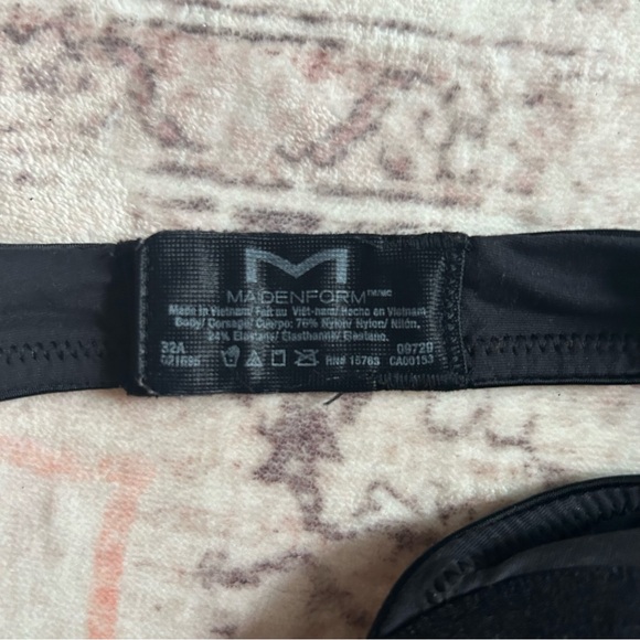 Madeinform Black Bra - Picture 3 of 3